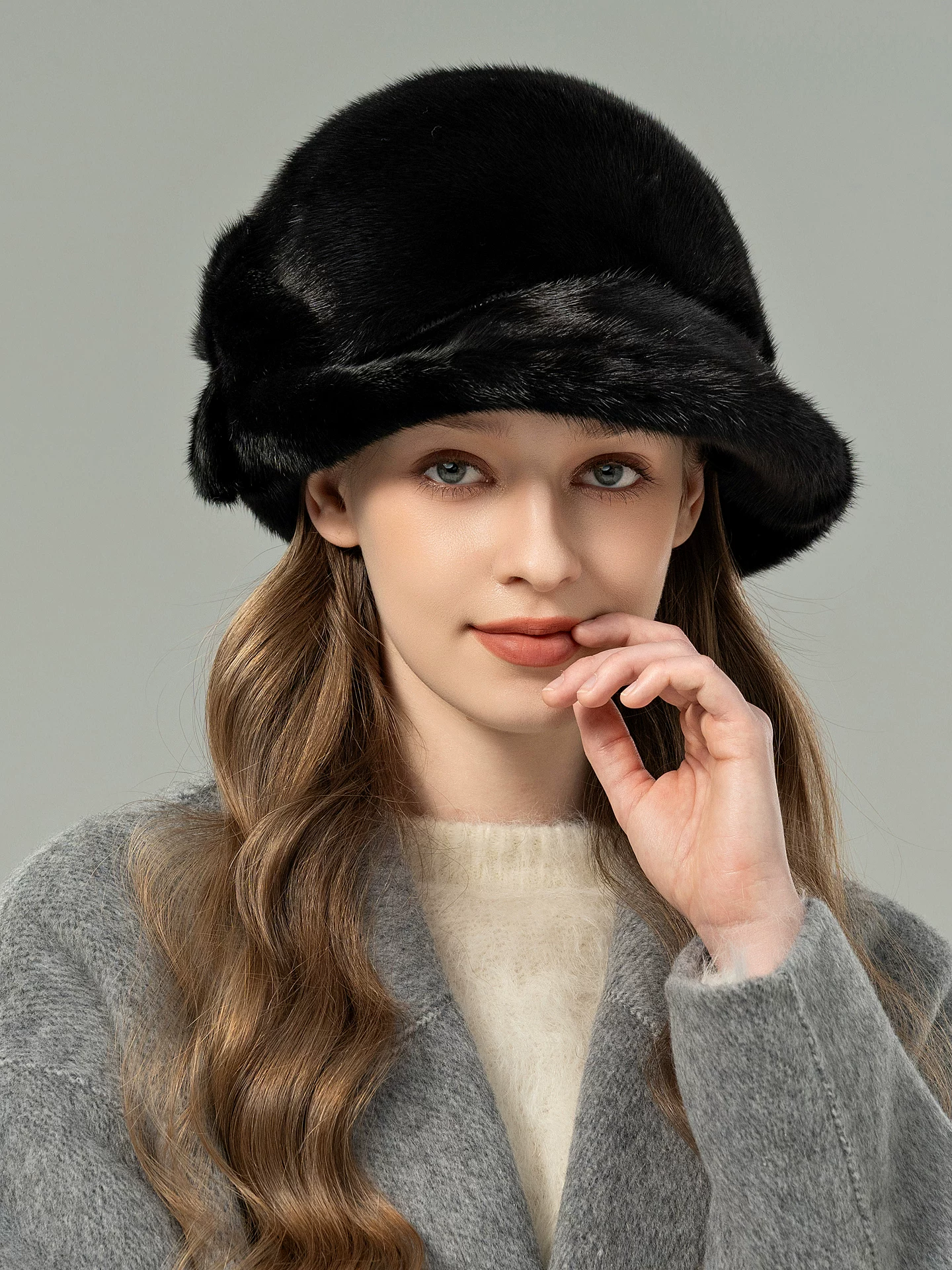 Women's Stylish Mink Fur Hat – Warm Bucket Hat with Rolled Brim