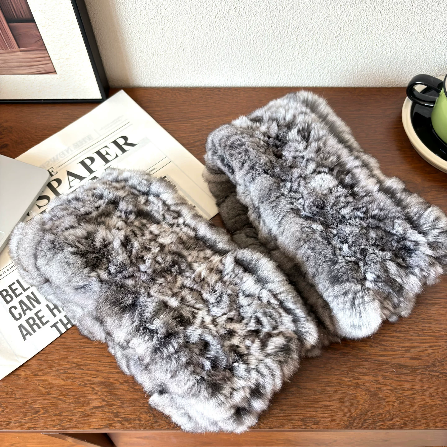 Luxury Chinchilla Fur Scarf for Women – Handmade Double-Sided Woven Fur Wrap, Soft & Versatile Winter Fur Collar