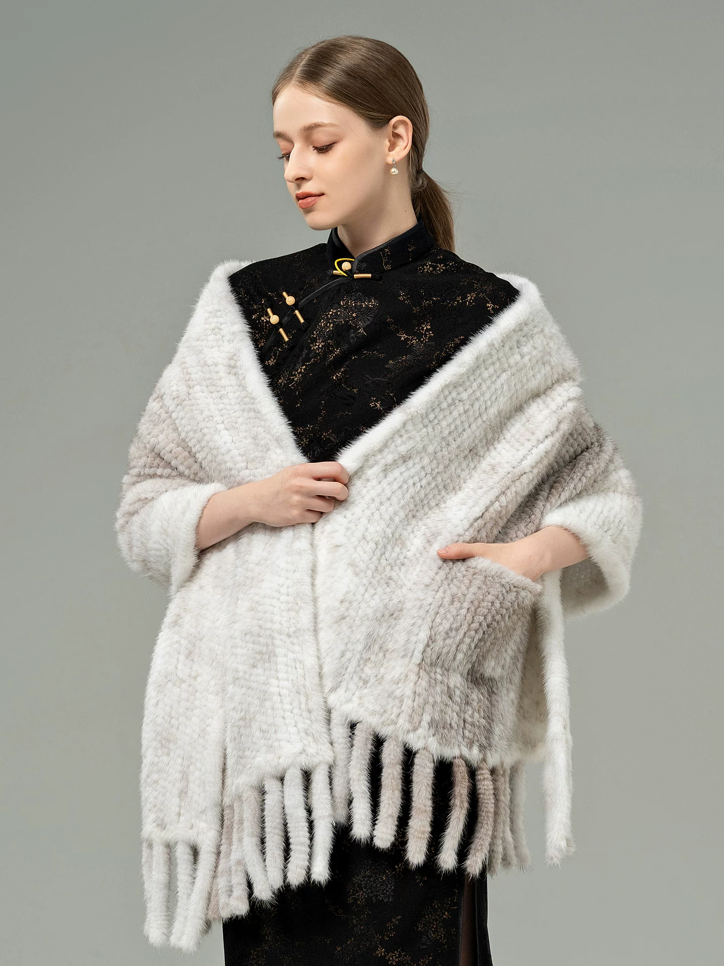 Women’s Mink Fur Cape Shawl – Elegant Winter Wrap with Tassel Trim, Warm Luxury Fur Cover-Up