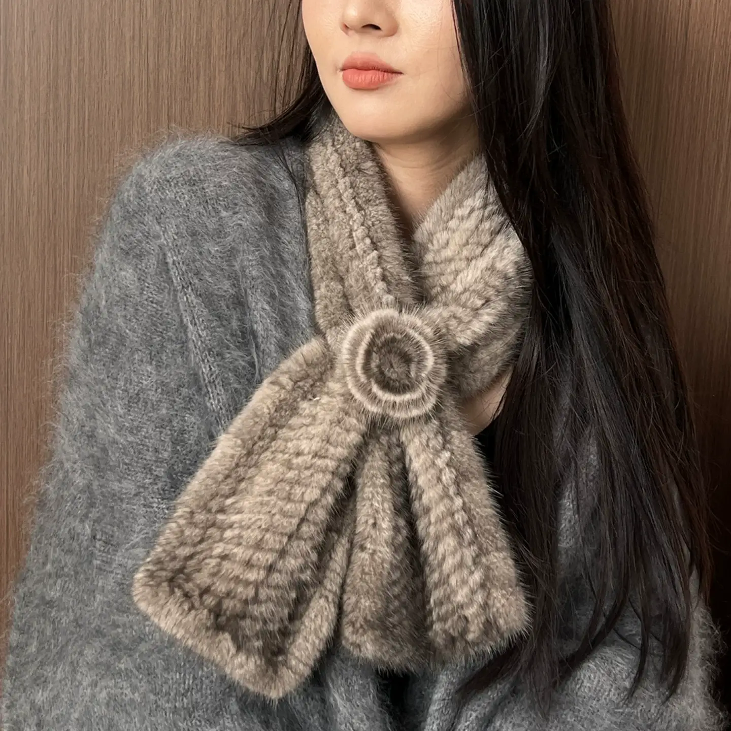 New Winter Mink Fur Woven Scarf – Double-Sided Warm & Stylish Fur Neck Wrap with Floral Detail